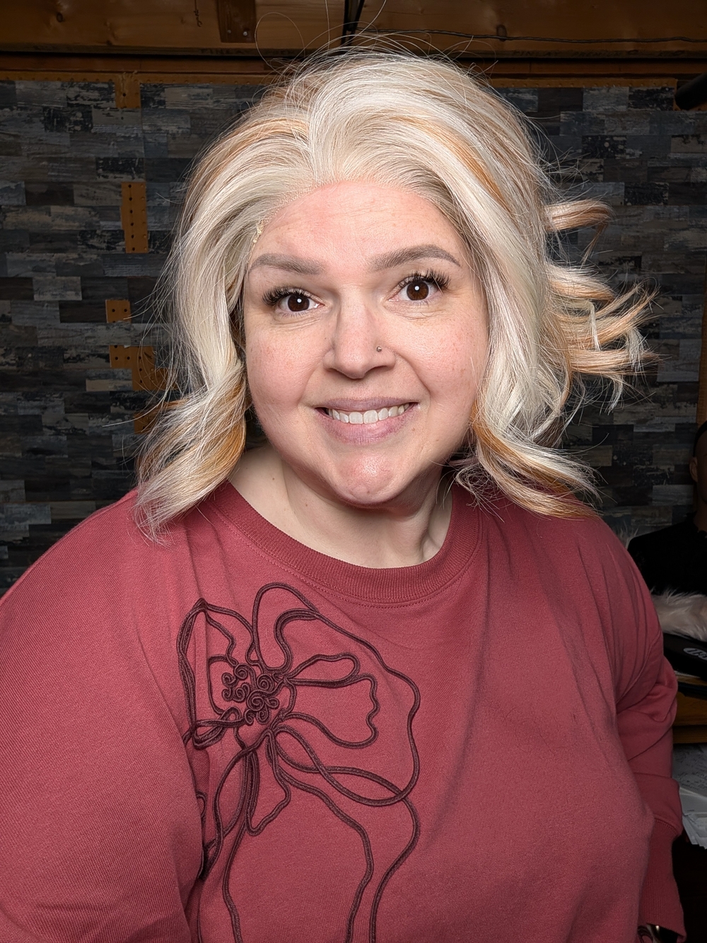 Blonde & Honey Highlight Short Wavy Lace Front Wig - WBR Sample Mono